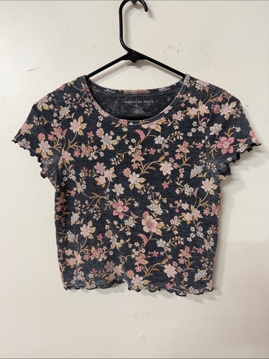 American Eagle Outfitters Tops - American Eagle Outfitters Black Floral Ribbed Crop Top